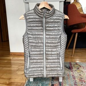 Women’s Patagonia XS Nano Puff Gray Vest